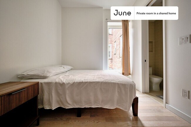 Building Photo - Room in Shared 4 bed/4 bath home