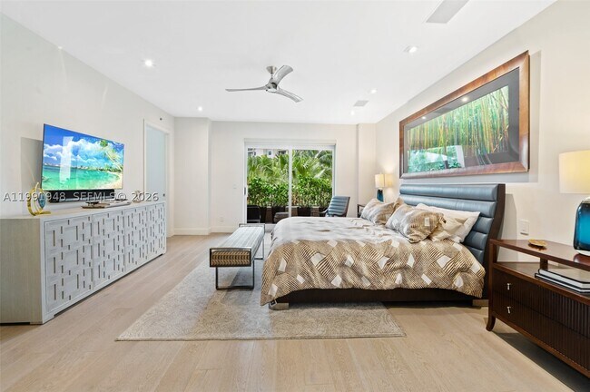 Building Photo - 13633 Deering Bay Dr