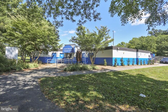 Building Photo - 9274 Adelphi Rd