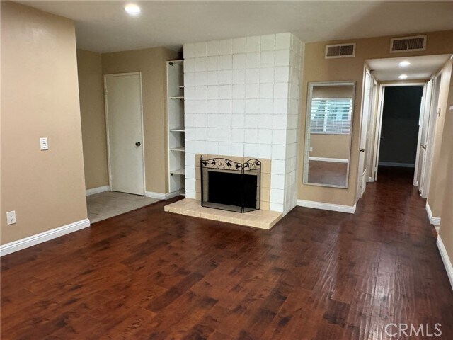 Building Photo - 23659 Golden Springs Dr