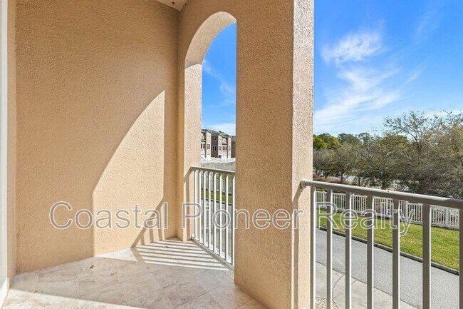Building Photo - 94 S Highland Ave
