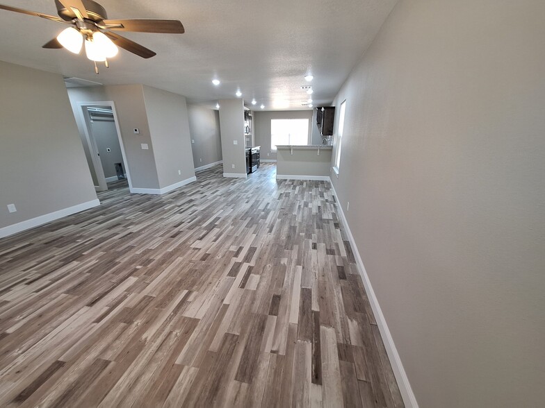 Building Photo - 2111 S Connor Ave