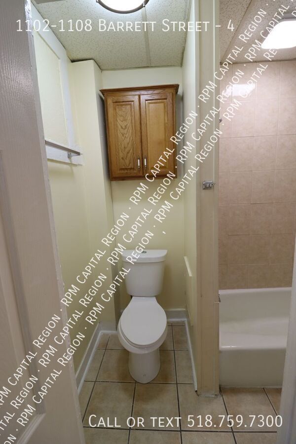 Building Photo - 1102-1108 Barrett Street-4