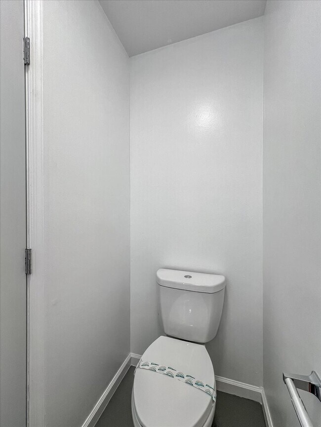 Building Photo - 198 White Pine Trl