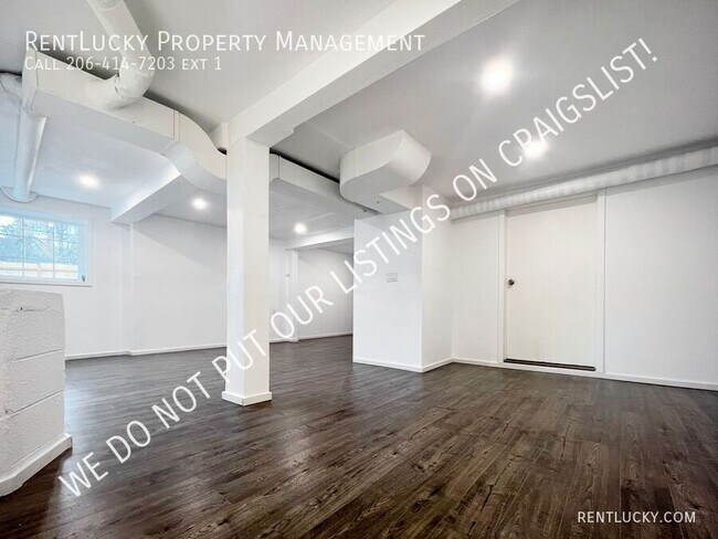 Building Photo - 105 SW 292nd St