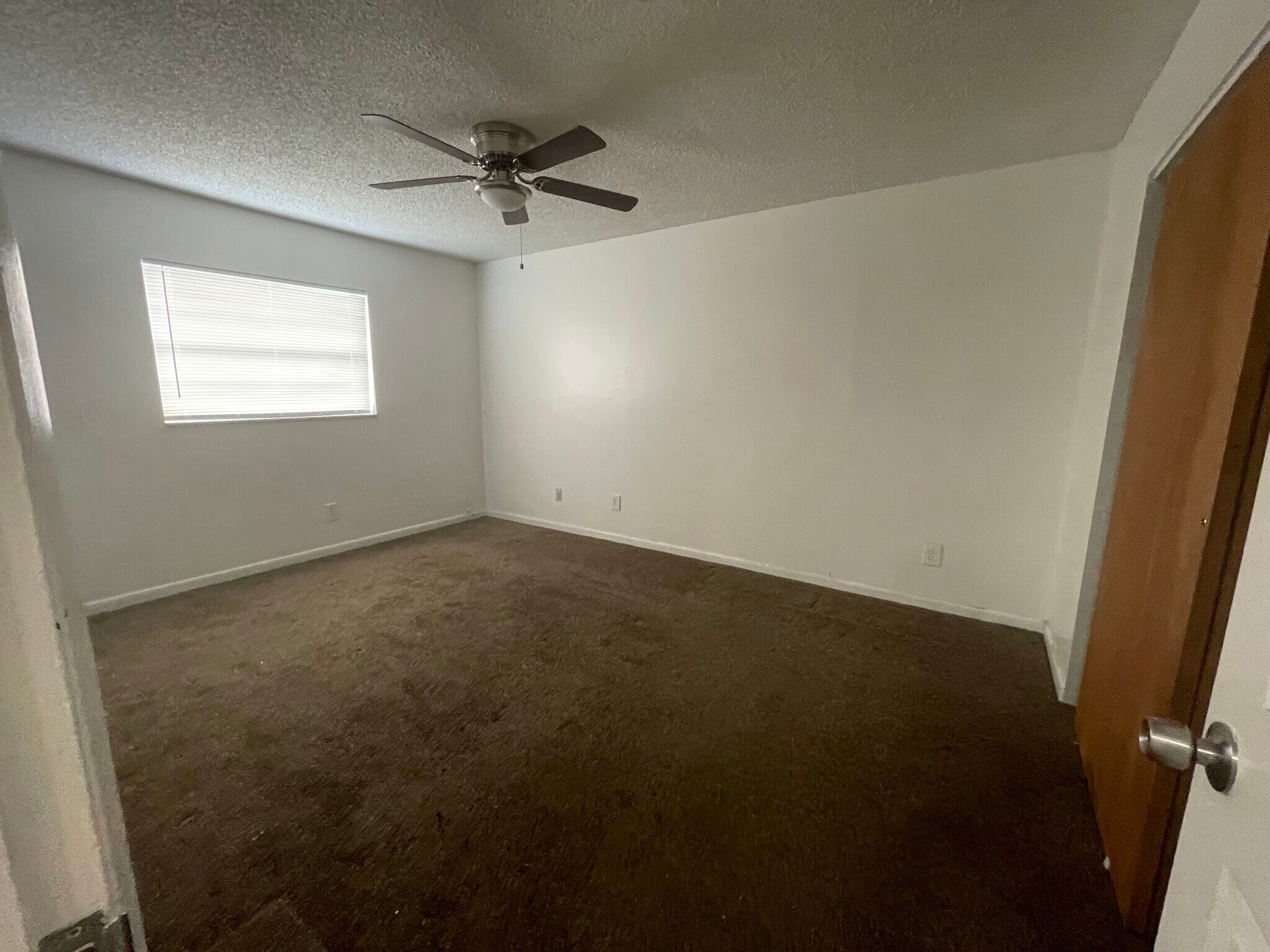 Building Photo - 6337 SW 20th Ct