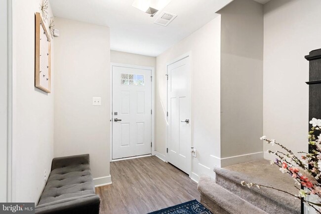 Building Photo - 9912 Vista Pointe Dr