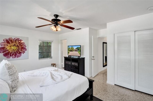 Building Photo - 3230 S Terra Mar Dr