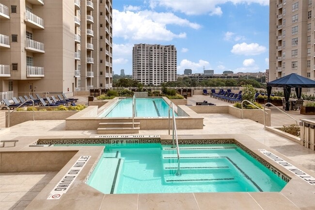 Building Photo - 3225 Turtle Creek Blvd