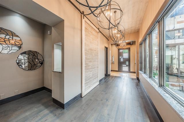 Building Photo - 1413 Post Oak Pl