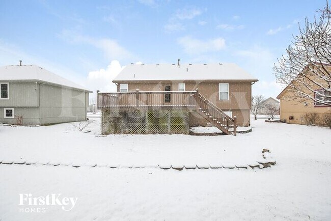 Building Photo - 701 Corrington Dr