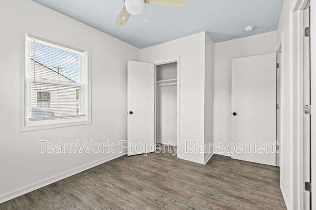 Building Photo - 3015 Azalea Dr