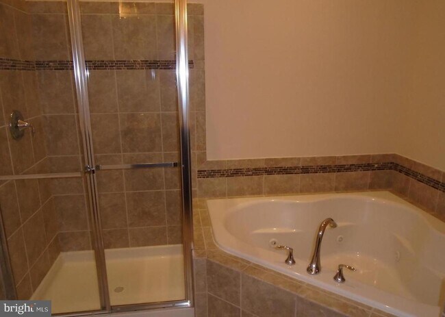 Building Photo - 7886 River Rock Way
