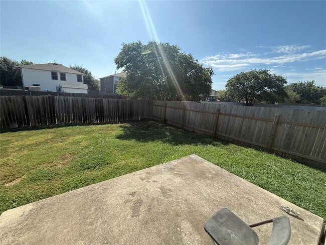 Building Photo - 241 Carriage Way