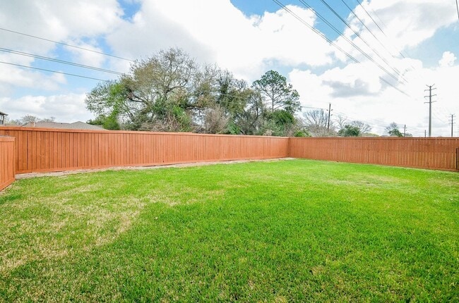 Building Photo - 2407 Sugar Mill Dr