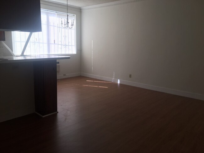 Building Photo - 303 Commonwealth Ave