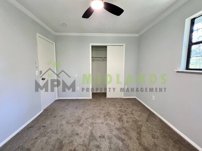 Building Photo - 746 Madera Rd