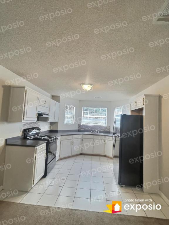 Building Photo - 3802 Soapstone Rd