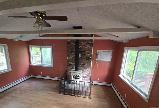 Building Photo - 10 Nutmeg Dr