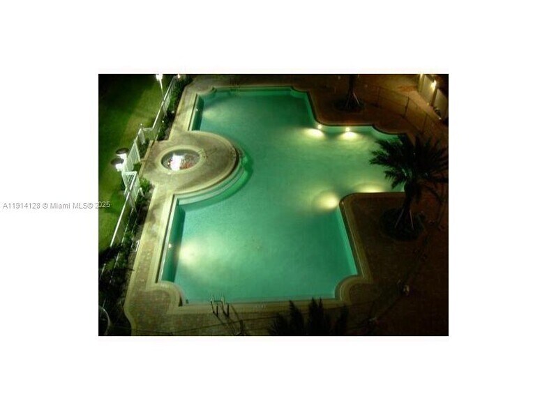 Building Photo - 1745 E Hallandale Beach Blvd