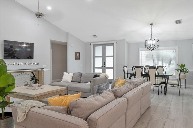 Building Photo - 1800 Water Ridge Dr