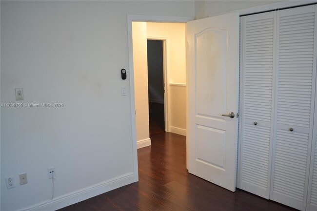 Building Photo - 10190 SW 88th St