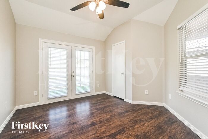 Building Photo - 4027 Cary Creek Dr