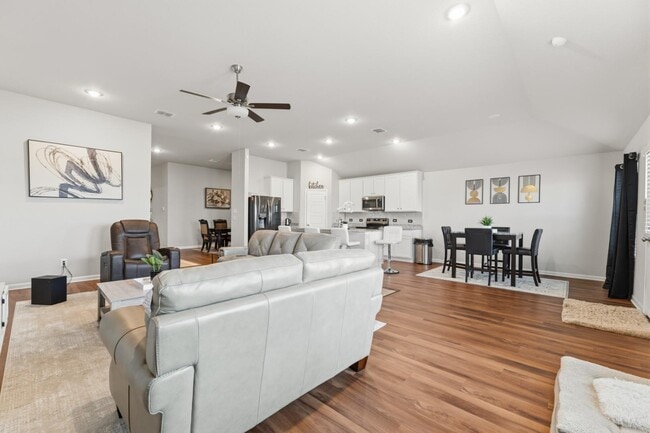 Building Photo - 5538 Jade Vly