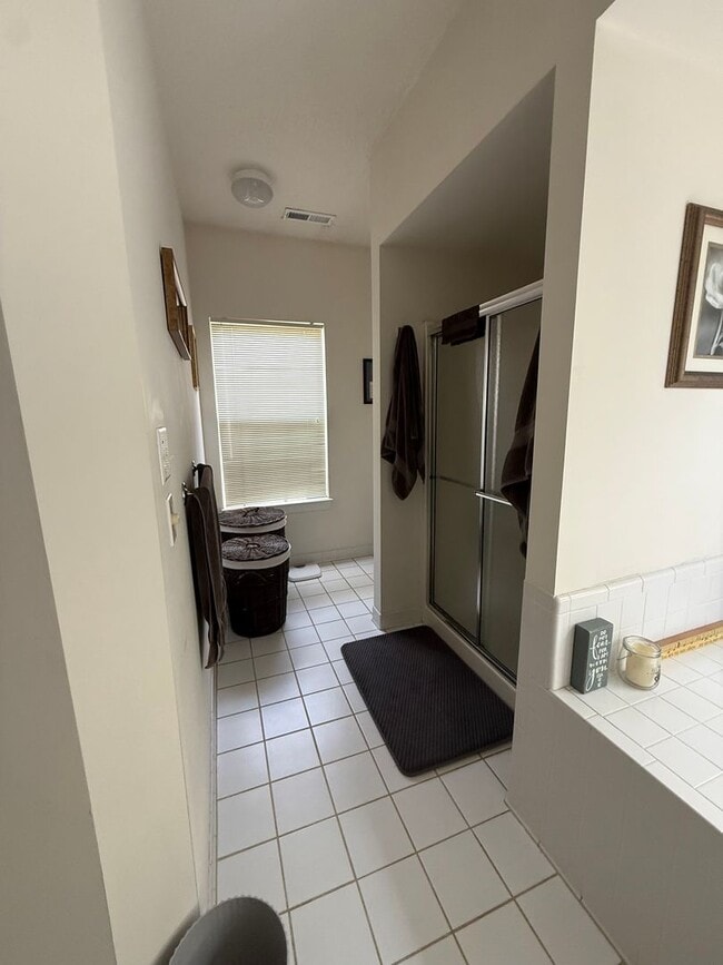 Building Photo - 3BD/2.5BA Brick Townhouse in Chancellors W...