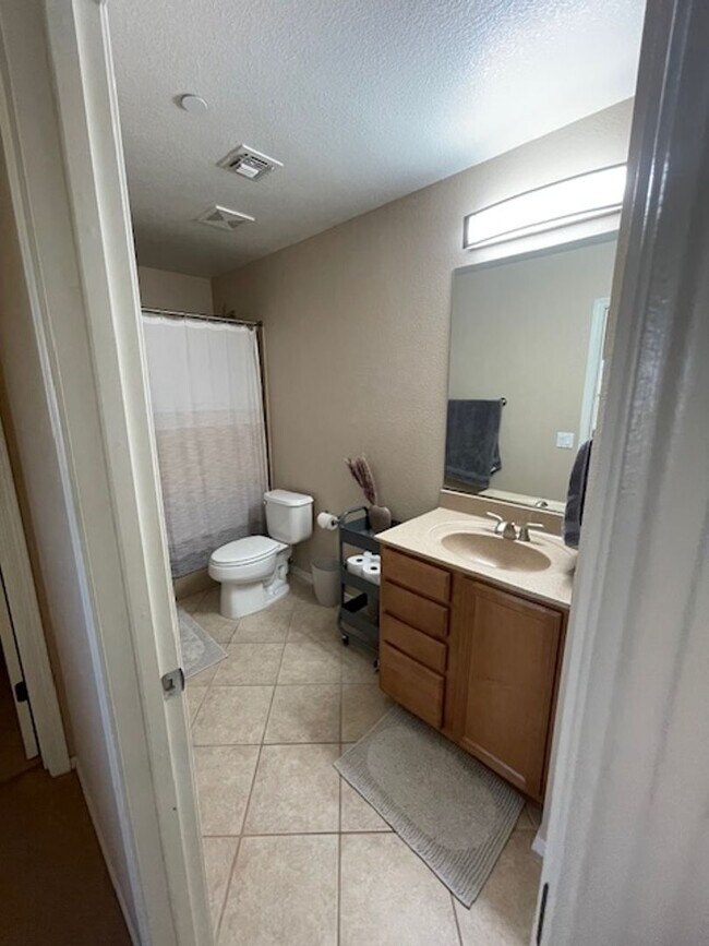 Building Photo - AVAILABLE NOW!  Beautiful 3BD/3BA North West HOME Resort-Style Living Across from Omni Tucson Nat...