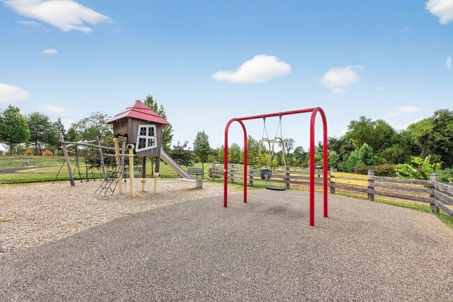 Building Photo - 23 Swanton Ln