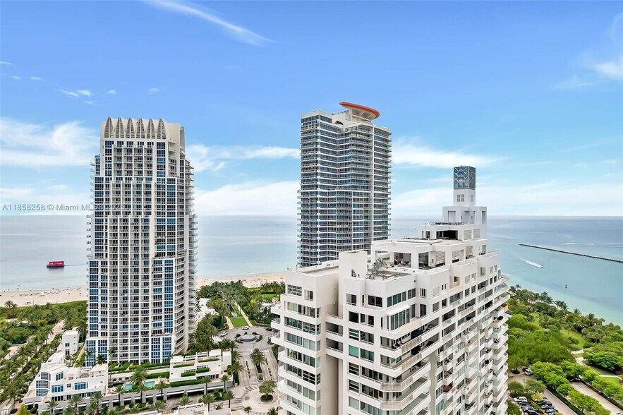 Building Photo - 300 S Pointe Dr