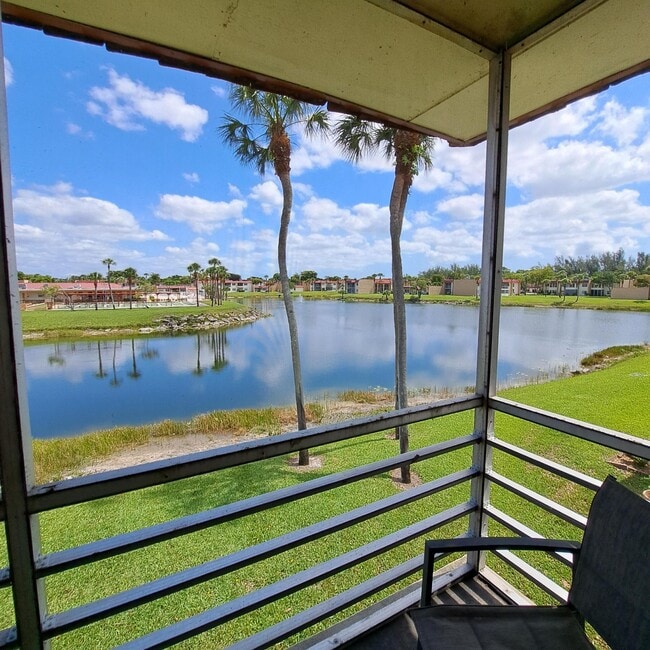 Building Photo - 161 Lake Frances Dr