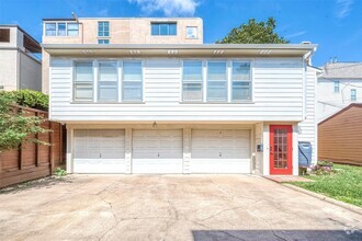 Building Photo - 1558 1/2 Castle Court Unit