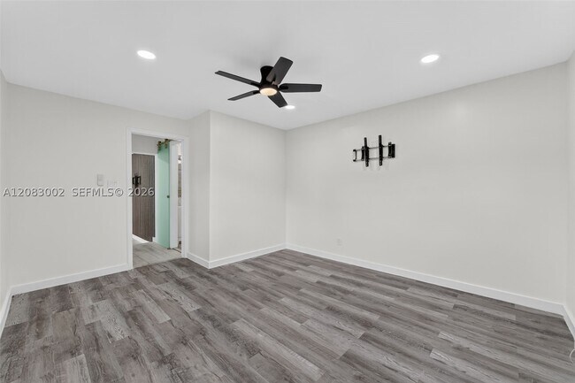 Building Photo - 1664 SW 28th Terrace