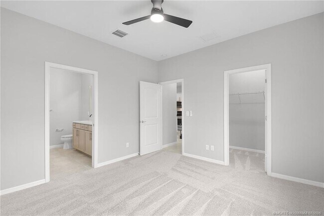 Building Photo - 10214 SW Captiva Dr
