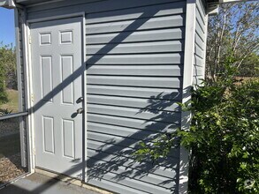 Building Photo - "Stylish Punta Gorda villa : 2-Bed, 2-Bath...