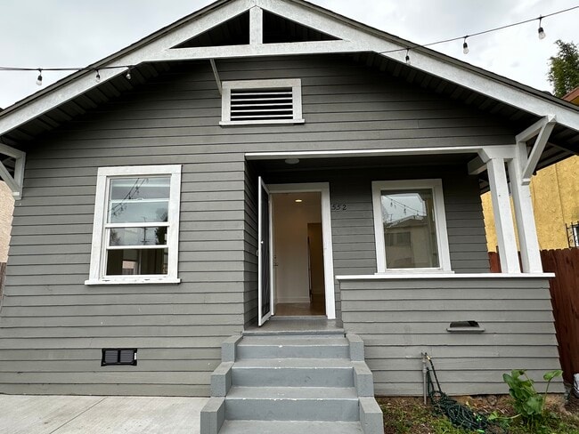 Building Photo - 552 Brooks Ave