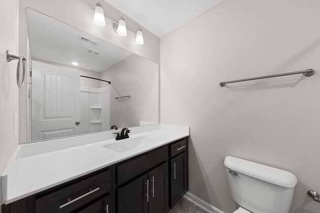 Building Photo - Gorgeous End Unit Townhome for Rent!!