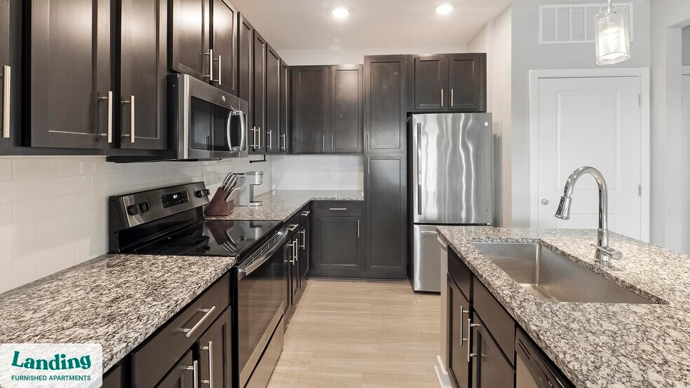 Building Photo - 115 Great Lawn Dr