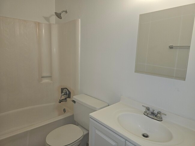 Building Photo - 4635 Orleans A Ct