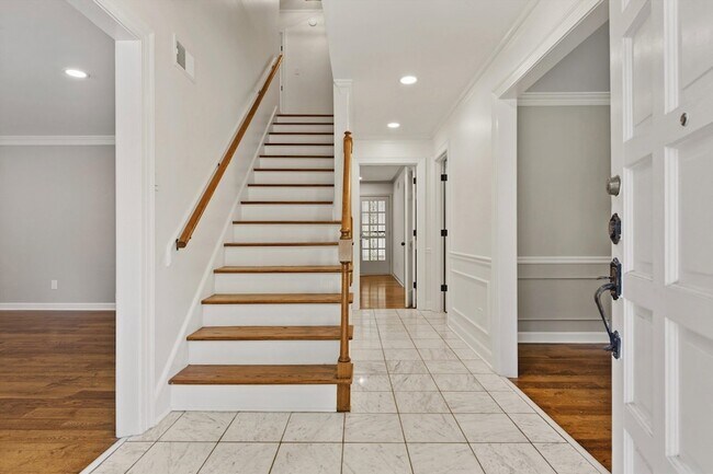 Building Photo - 7253 Stamford Dr
