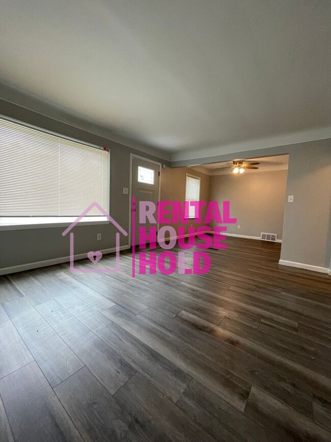 Building Photo - Security Deposit Slashed in Half just $500...