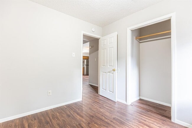 Building Photo - 6201 Berkett Cove