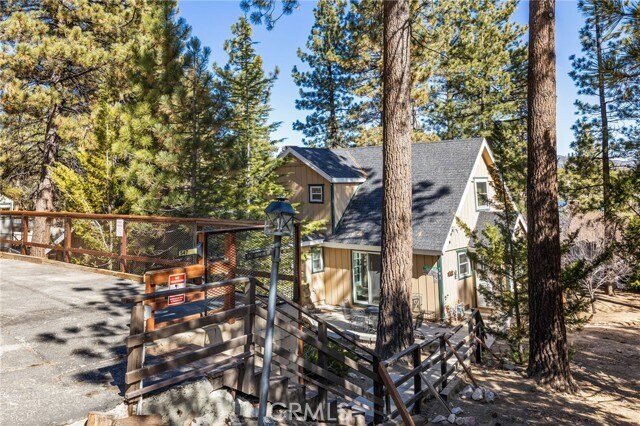 Building Photo - 547 Chipmunk Ln