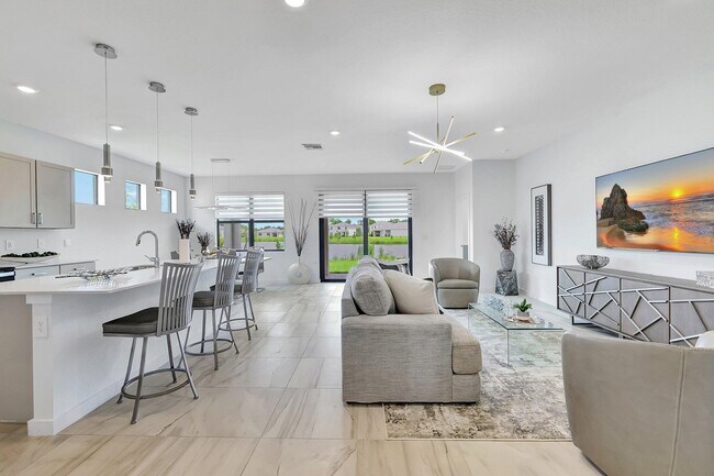 Building Photo - 5795 SE Sky Blue Cir