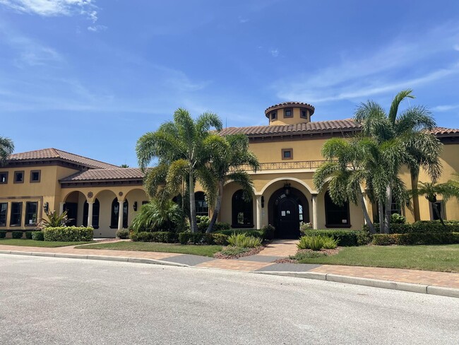 Building Photo - 91 Redondo Dr