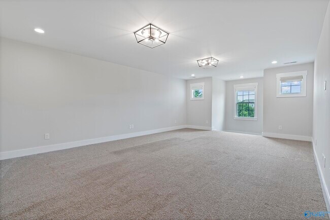 Building Photo - 6605 Waxwood Dr