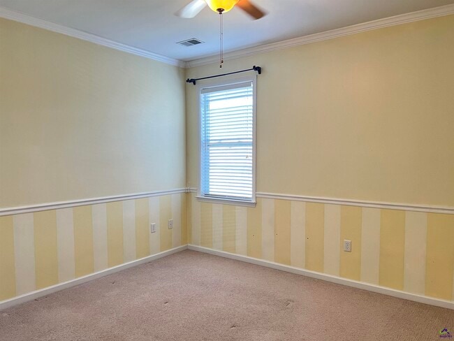 Building Photo - 312 Hearthwood Dr