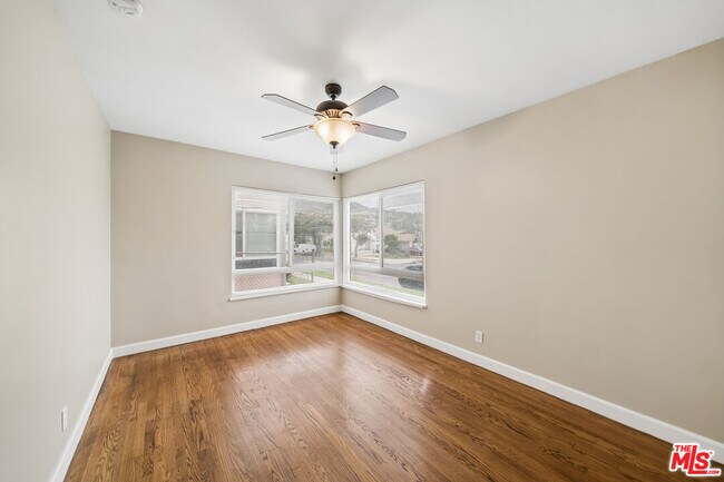 Building Photo - 3646 Carmona Ave